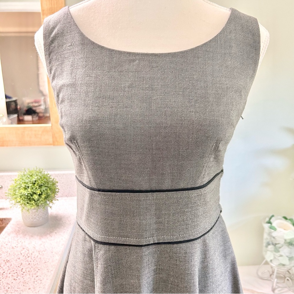 H&M Grey Fit and Flare Dress Size 6 (Label says 8)